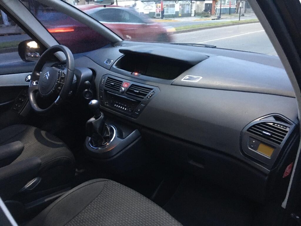 10b4a45b-09b6-426e-8fee-2b417242721b