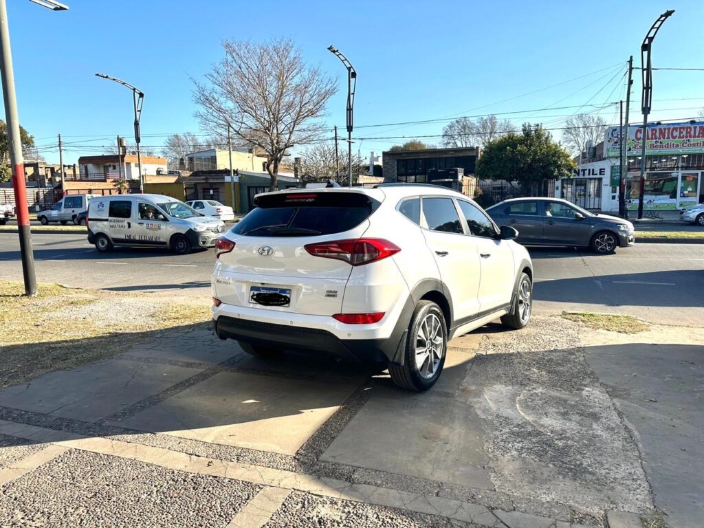 d9f53236-7d6a-47fd-abdb-ab67c0872c1e