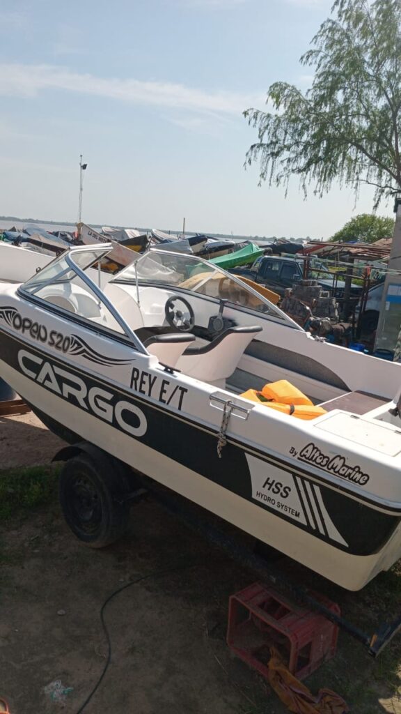 335cc052-6bb3-4515-a0e6-4f3819b7ec30