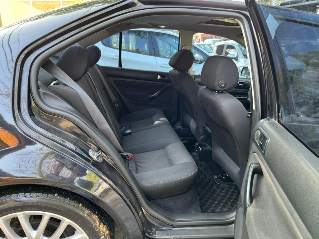 aa677f5b-9a18-4362-ab08-e3ab568d5cd2