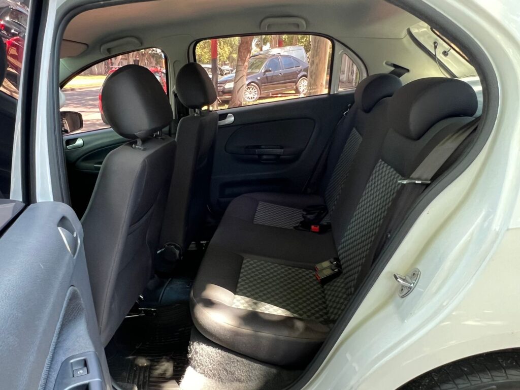 c4f090a3-6a55-4a9d-b12d-1e5ed391a441